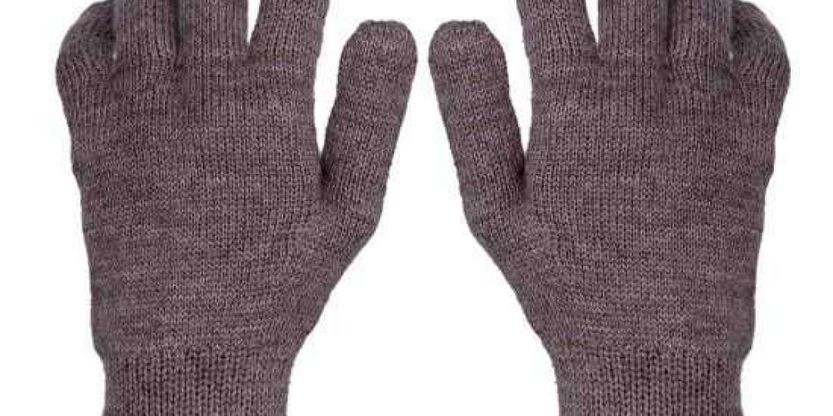 Woolen Gloves for Women: A Perfect Blend of Style and Warmth