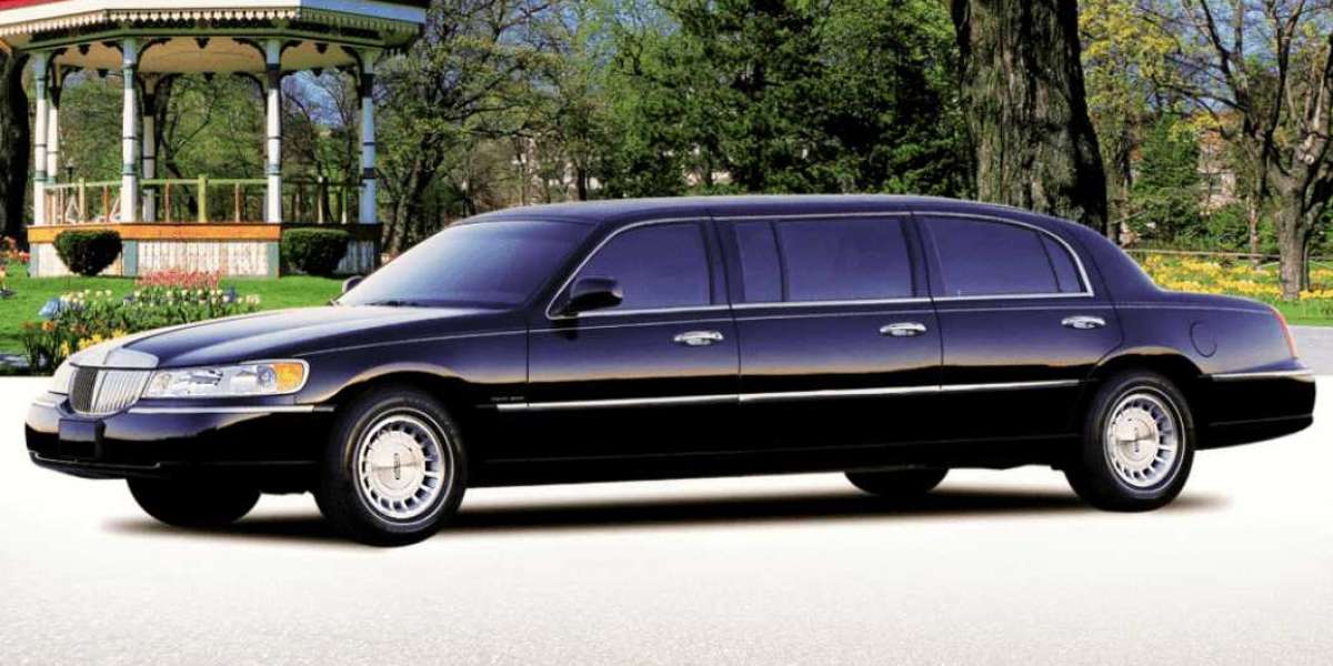 Experience the Best Airport Limo in Long Island with Town and Country Car Service