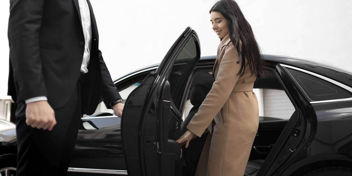 Top-Notch Car Service from London to Heathrow with Heathrow Carrier