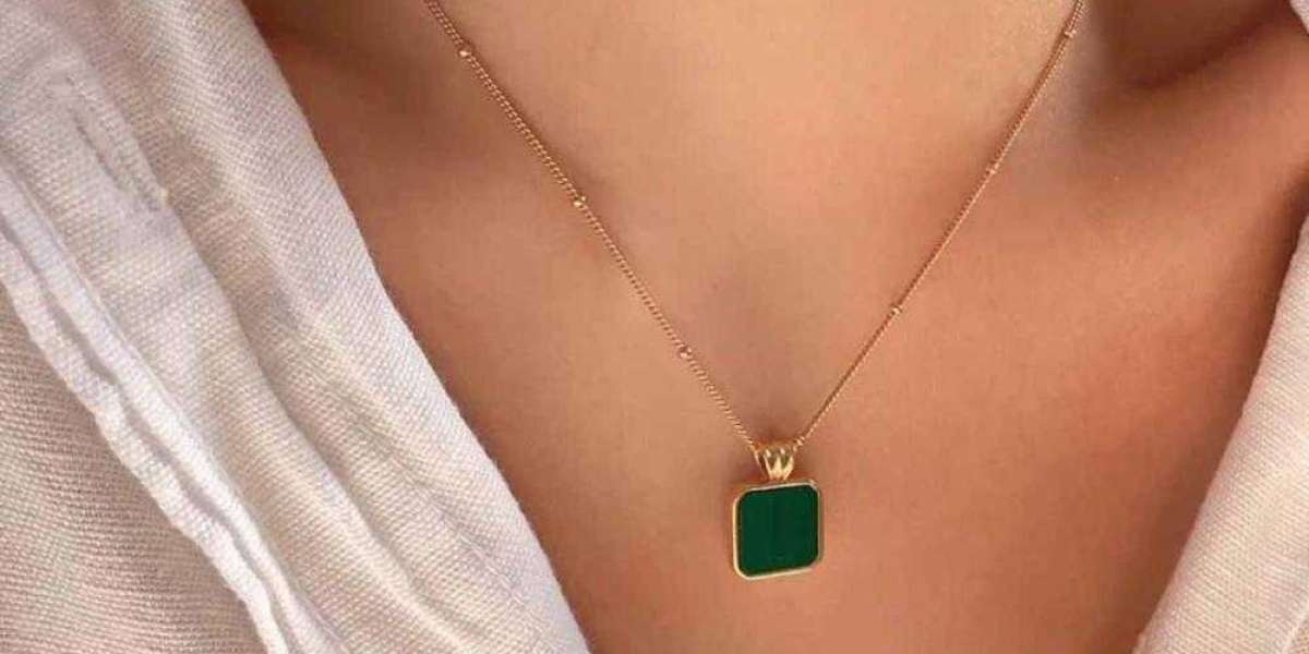 Why Malachite is a Symbol of Positive Change