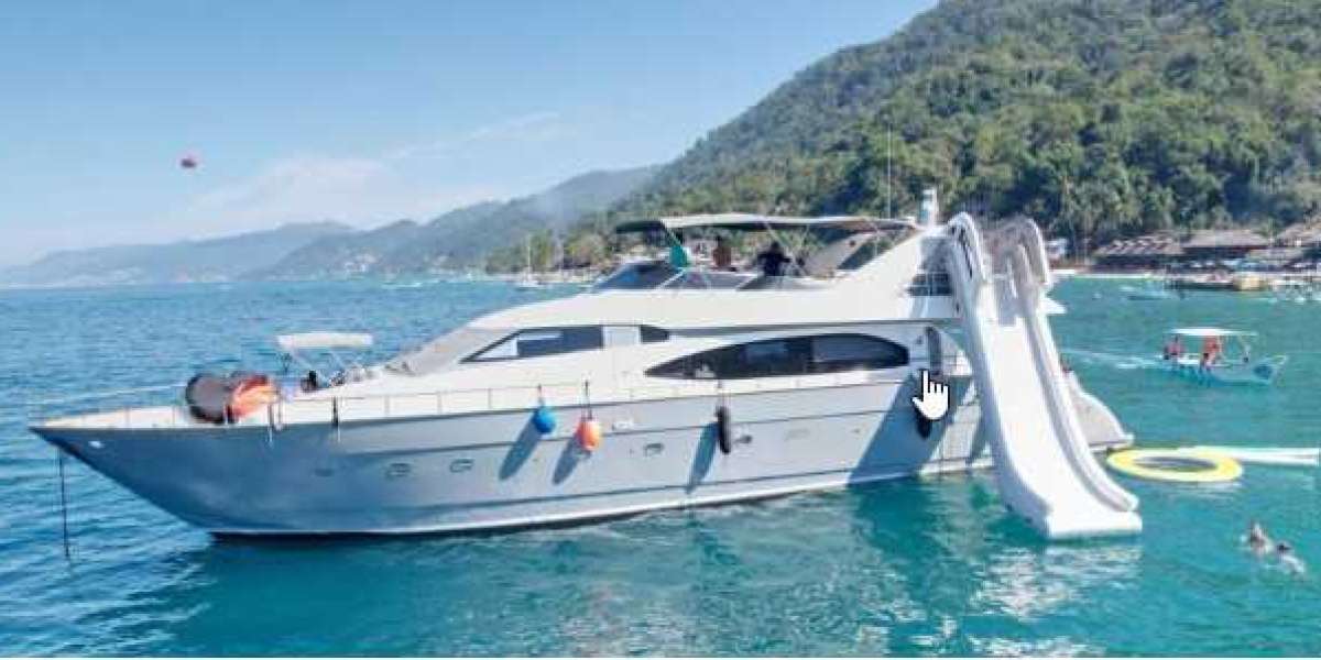 Private yacht vacations in Puerto Vallarta