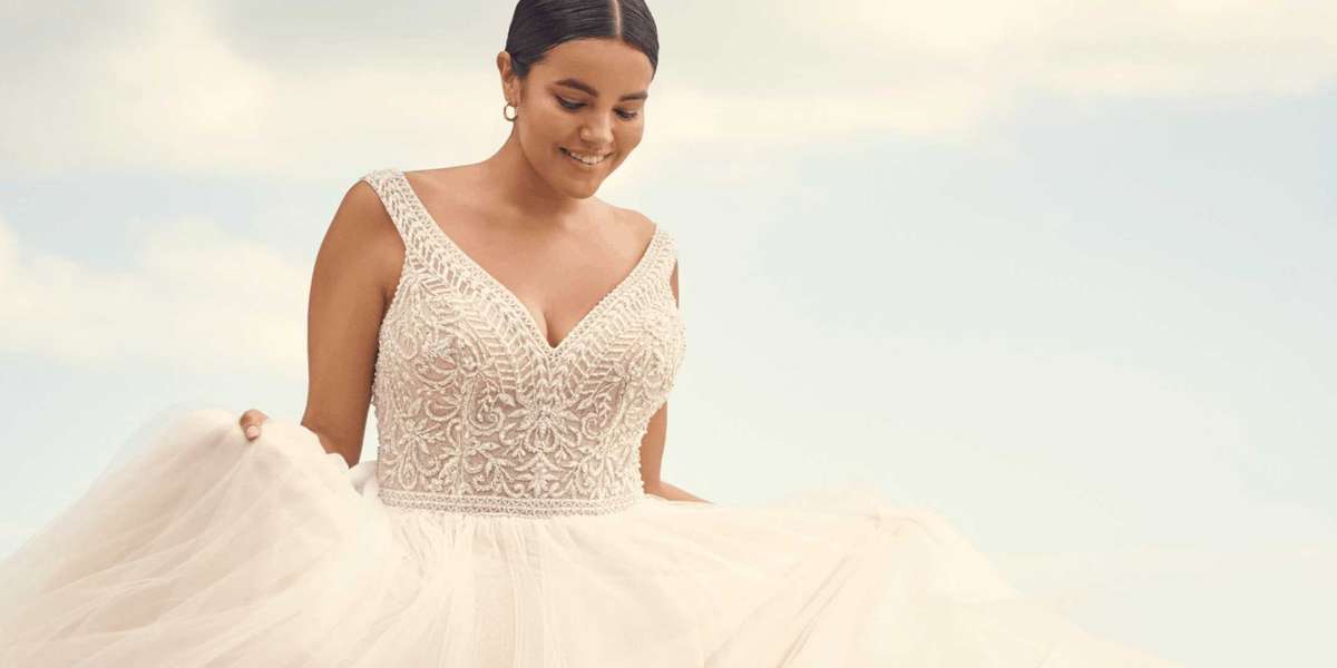 Wedding Dresses in Folkestone: Elegant Gowns for Every Bride