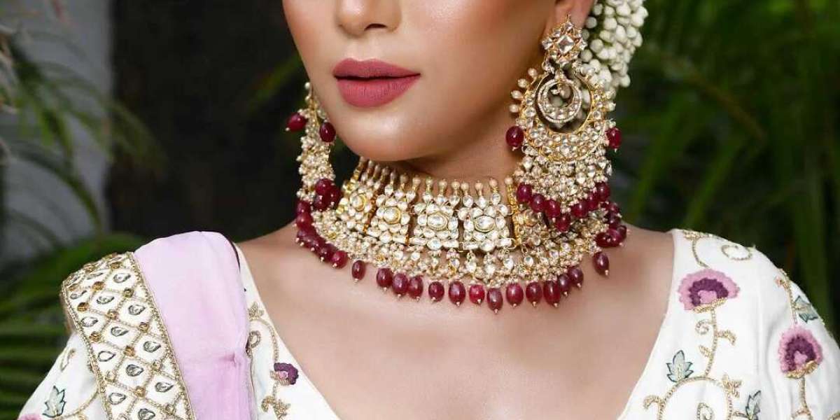 Top 5 Bridal Makeup Looks to Try in Noida