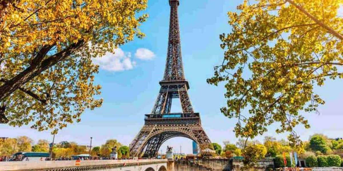 Exploring France: 10 Unforgettable Attractions for Your Bucket List