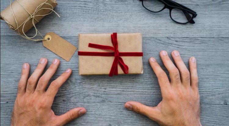 How to Save Money on High-Quality Corporate Gifts in Singapore - Biphoo