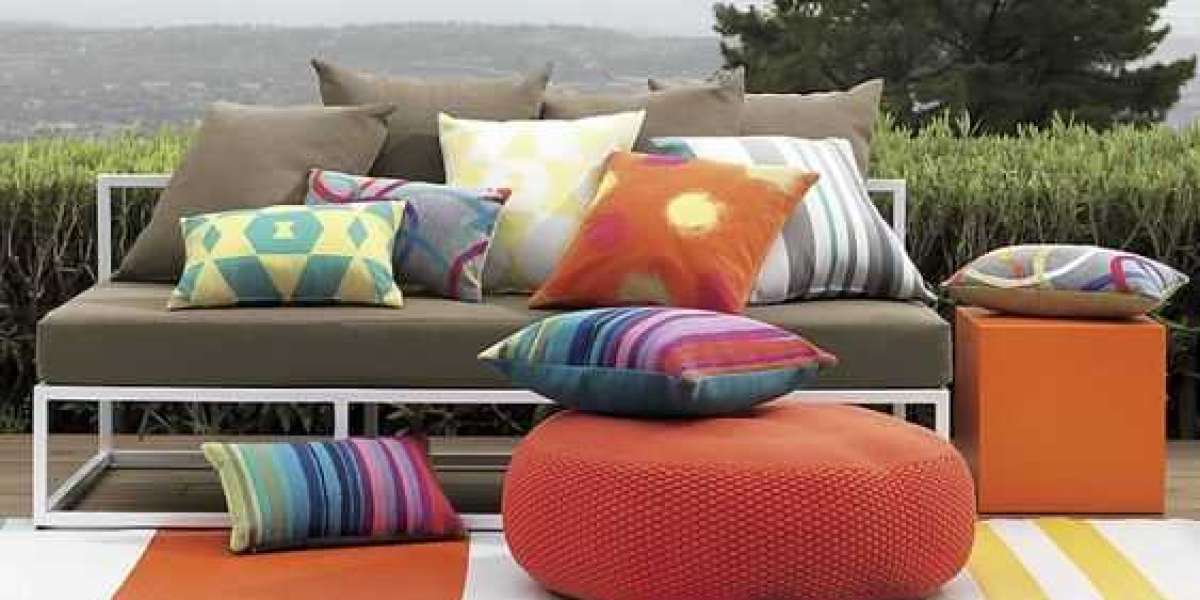 The finest high-quality cushions available in Dubai for your outdoor sofa