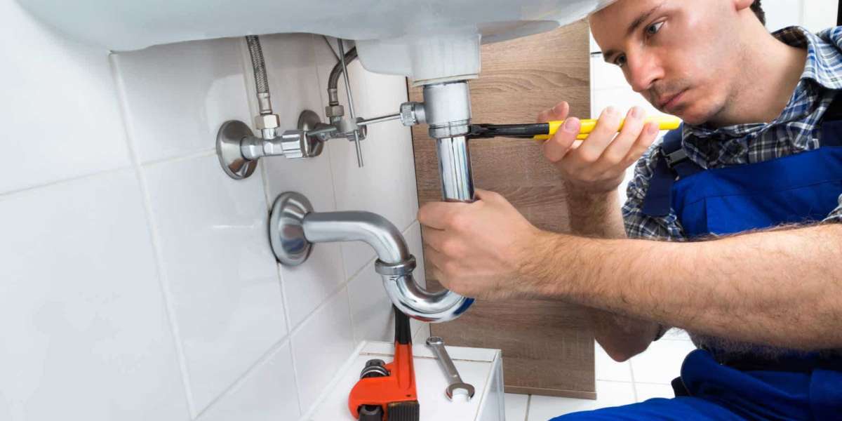 Gas Leak Safety: Precautions and Solutions from Plumbers in Knaphill