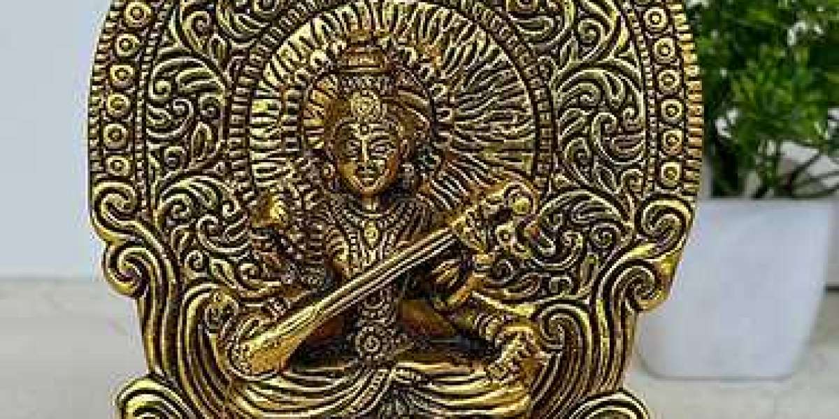 Saraswati Idol: A Symbol of Wisdom and Knowledge