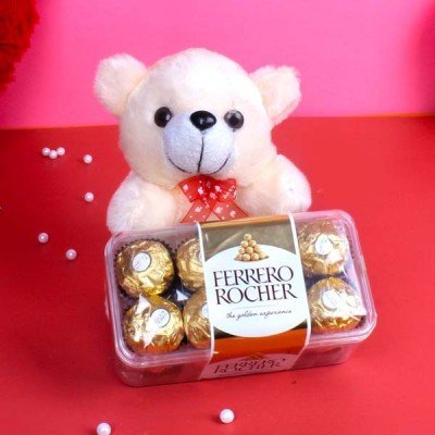 Buy Ferrero Rocher Online | Ferrero Rocher Flower Bouquet - OyeGifts