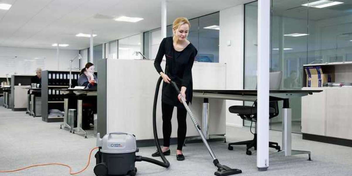 How Commercial Carpet Cleaner in Staten Island Handles Specialized Spaces?