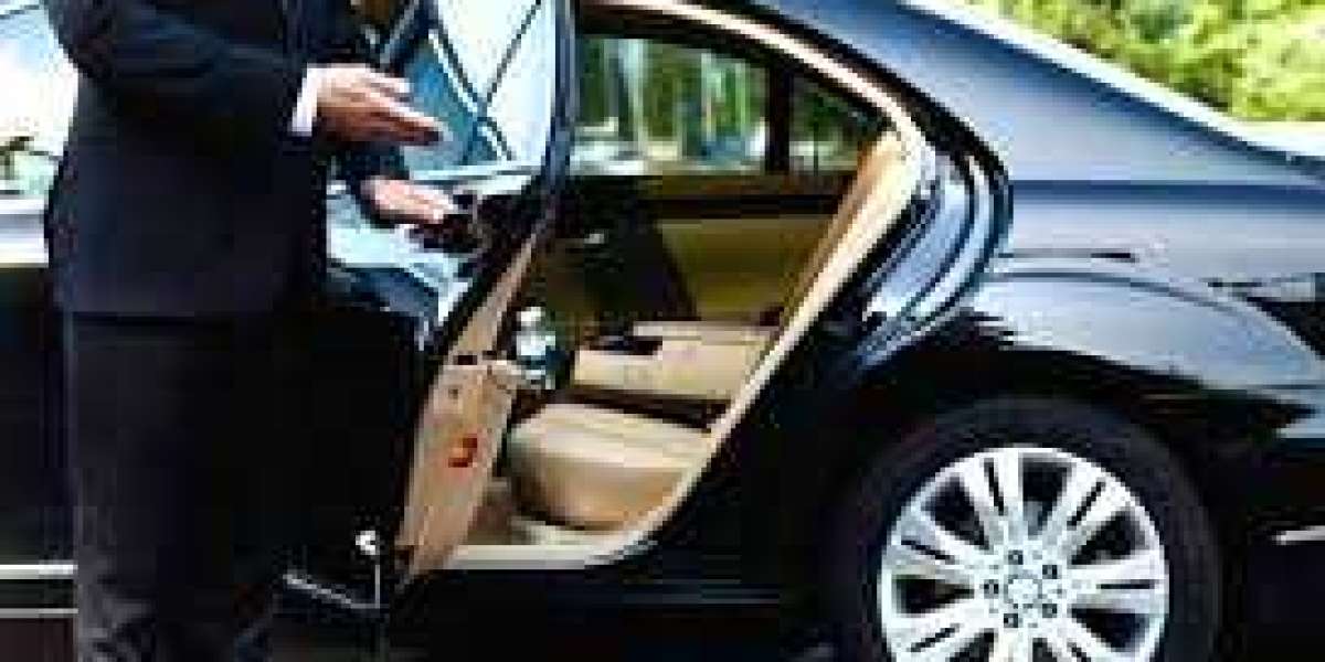 Why Professional Chauffeur Services Is A Luxurious and Practical Choice?