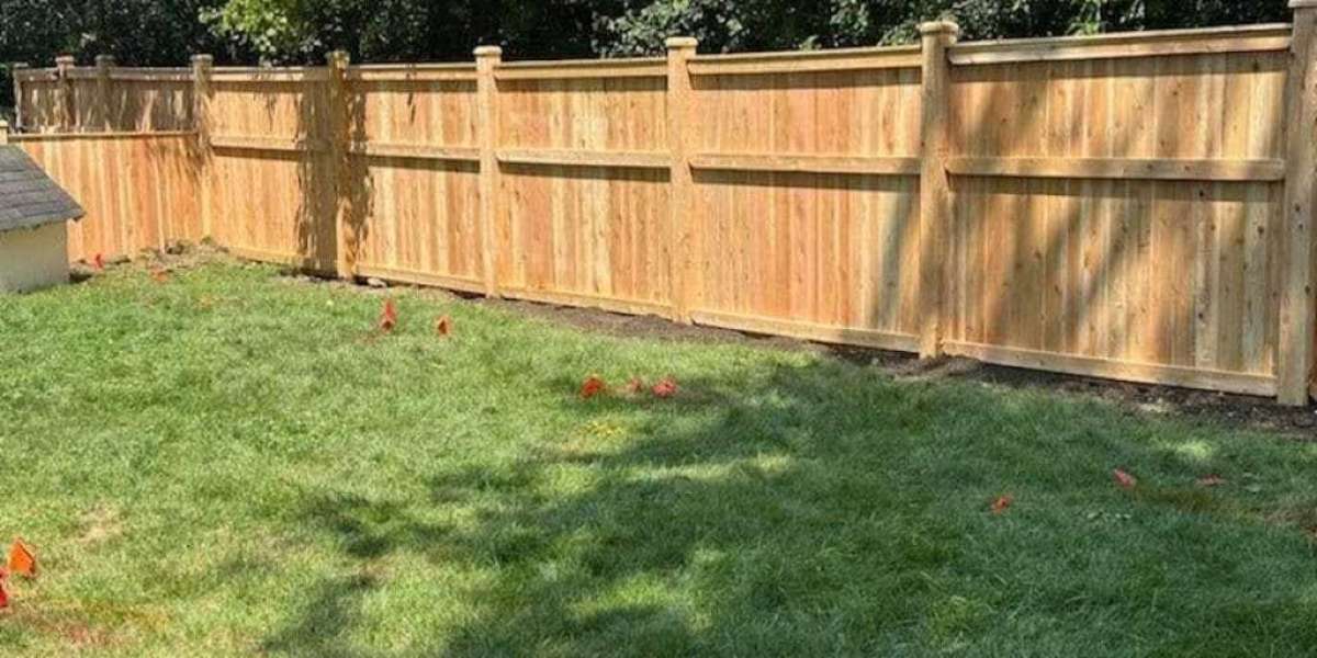 5 Naperville Fence Companies That Won’t Leave You with a Half-Finished Yard