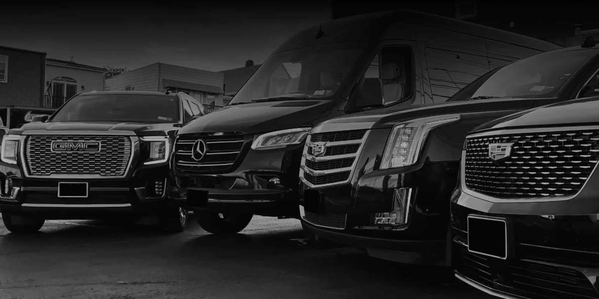 Explore airport transfers in Greenford and luxury car hire in Greenwich